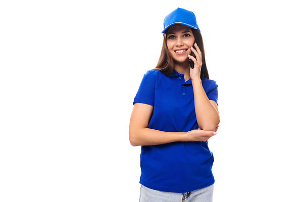 포토 JPG 해외이미지 응시 여자 행복 백그라운드 티셔츠 유니폼 비즈니스 통신 모바일 한명 서기 사람 성인 파란색 스마트폰 핸드폰 뷰티 유행 기쁨 흰색 잡기 연결 온라인 고립 캡모자 목업 카피스페이스 해외202310 해외포토 모자_잡화 1 시선 옷 감정 컬러 셔츠 모션 전자제품 스마트기기 공백 파일형식