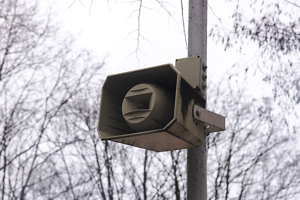 포토 JPG 해외이미지 나무 디자인 공원 산업 백그라운드 통신 자연 하늘 거리 경고 안전 사람없음 야외 파란색 빛 환경 금속 검은색 확성기 힘 소리 장비 회색 에너지 정보 수확 흰색 도시 메시지 사인 복고 오디오 방송 시스템 봉 시끄러움 반대 일반 목소리 경보 옛날 해외202310 해외포토 식물 공공시설 컬러 농업 재질 전자제품 생태계 파일형식