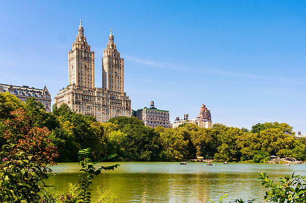 포토 JPG 해외이미지 나무 공원 호수 잎 건축양식 자연 하늘 새로움 파노라마 풍경 사람없음 건물 물 여름 도시풍경 탑 고층빌딩 미국 저수지 연못 도시 보트 쌍둥이 뉴욕 스카이라인 맨해튼 랜드마크 해외202310 해외포토 자연요소 식물 건축물 계절 공공시설 건축 컨셉 북아메리카 배_교통 가족 촬영기법 빌딩 생태계 파일형식