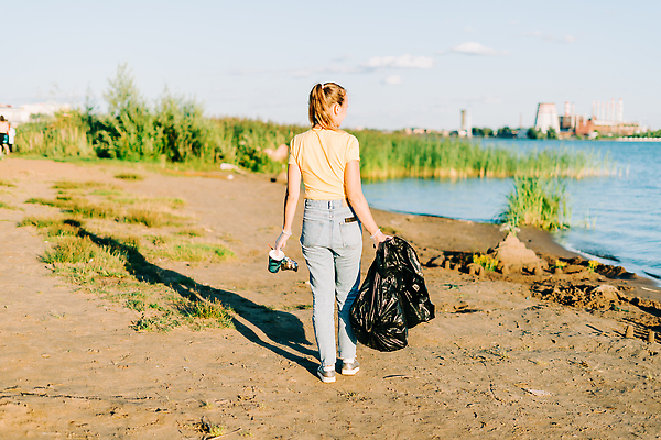 포토 JPG 해외이미지 라이프스타일 여자 지구 모래 장갑 백그라운드 가방 자연 관리 한명 사람 야외 물 글로벌 햇빛 환경 일몰 재활용 행성 오염 보호 쓰레기 폐기물 플라스틱 수집 에코 생태계 문제 낭비 돌봄 생태학 소셜 운동가 헬프 자선단체 해외202310 해외포토 자연요소 1 잡화 교육 컨셉 모션 재질 생활 태양 우주 노을 도움 그룹 친환경 자선 파일형식