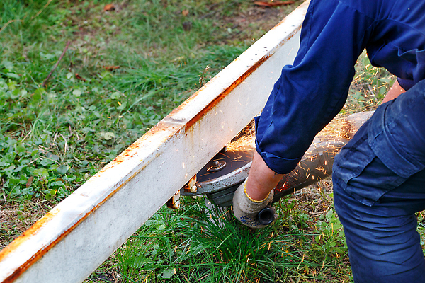 포토 JPG 해외이미지 직업 손 산업 백그라운드 불꽃 노동자 작업복 안전 사람없음 빛 금속 힘 기계 장비 공구 디스크 업무 뜨거움 원형 칼날 위험 자르기 철 속도 회전 각도 반대 정비공 공학 공예가 철강 커터 카피스페이스 해외202310 해외포토 도형 옷 교육 컨셉 모션 재질 불 신체부위 공백 도구 작업 기술자 질병 파일형식