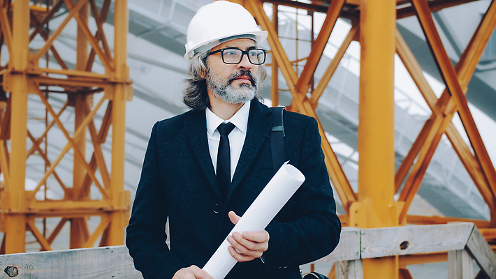 포토 JPG 해외이미지 백인 직업 남자 산업 안경 얼굴 유니폼 비즈니스 건축양식 사업가 직장 한명 안전 사람 정장 성인 야외 건물 과학기술 업무 비즈니스맨 엔지니어 감독 안전모 헬멧 건축가 땅 경영자 투자 감독관 청사진 공학 개발 경영 투자자 프로젝트 해외202310 해외포토 서양인 1 건축물 잡화 옷 교육 건축 회사 기술 신체부위 작업 직장인 기술자 안전장비 보호장비 리더 파일형식