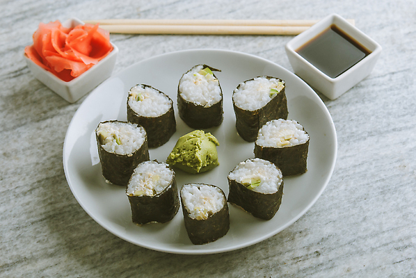 포토 JPG 해외이미지 전통 접시 아시아 음식 백그라운드 다이어트 채소 젓가락 밥 오이 건강 요리 동양인 사람없음 초록색 세트 식당 일본 식사 저녁식사 초밥 흰색 신선 고추냉이 날것 롤 캘리포니아 생강 아보카도 점심식사 대두 채식주의자 맛있는 해외202310 해외포토 식기 나라 컬러 과일 수저 인종 상점 미국 양념 채식 일본음식 파일형식