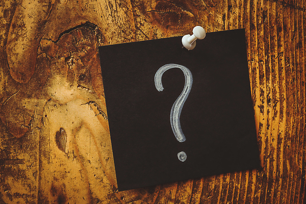 포토 JPG 해외이미지 컨셉 스티커 비즈니스 추상 아이디어 사람없음 쪽지 물음표 질문 분석 흔적 문제 해결 의심 대답 조언 헬프 혼란 브레인스토밍 해외202310 해외포토 기호 감정 무늬 도움 파일형식