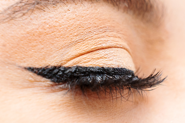 포토 JPG 해외이미지 여자 얼굴 건강 한명 치료 뷰티 화장품 화려 매끈함 눈썹 속눈썹 피부관리 마스카라 비전 아이섀도 내추럴 돌봄 아이라이너 완벽 해외202310 해외포토 1 컨셉 의학 모션 사람 신체부위 감각 파일형식