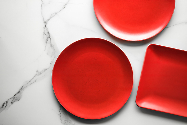 포토 JPG 해외이미지 그릇 사람없음 빨간색 화려 플랫 오브젝트 대리석 해외202310 해외포토 식기 컬러 컨셉 재료 파일형식
