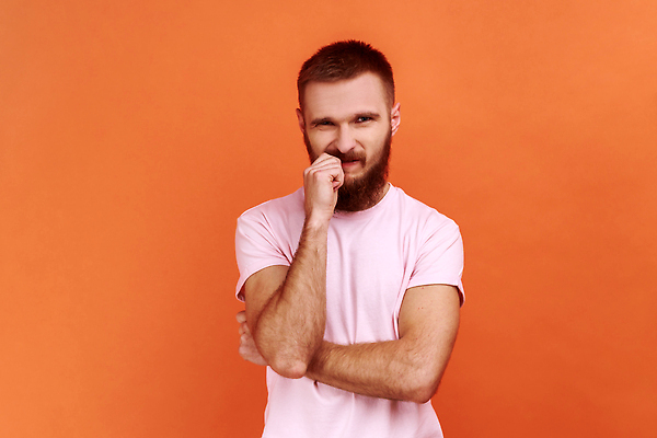 포토 JPG 해외이미지 스튜디오촬영 백인 남자 생각 청소년 수염 스트레스 실내 피곤 관리 한명 사람 놀람 고통 도전 슬픔 표현 못 무서움 수줍음 불안 고민 걱정 공포 충격 문제 긴장 고립 우울증 혼란 혼자 해외202310 해외포토 서양인 1 감정 컨셉 표정 내부 공구 질병 파일형식