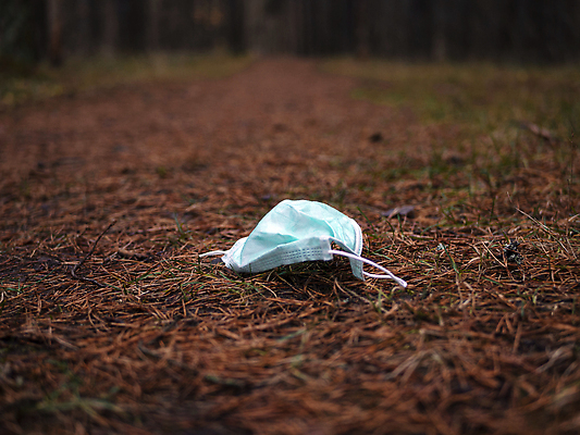 포토 JPG 해외이미지 손 컨셉 건강 병원 가면 마스크 안전 사람없음 초록색 약 건강관리 환경 고통 장비 쓰레기통 오염 던지기 호흡기관 바이러스 끝 보호 위생 질병 위험 일회용 양동이 감염 전염 먼지 문제 외과 생태학 위생관리 인플루엔자 전염병 중고 처리 코로나바이러스 해외202310 해외포토 교육 감정 컬러 의학 모션 관리 신체부위 장기_의학 파일형식