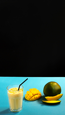 포토 JPG 해외이미지 전통 음료 음식 다이어트 디저트 건강 요리 사람없음 파란색 파티 주스 봄 우유 추위 흰색 신선 칵테일 항아리 달콤 아침식사 인도인 먹기 크림 향신료 상쾌 유기농 망고 요거트 쉐이크 떨림 스무디 요구르트 이국적 채식주의자 해외202310 해외포토 외국인 웰빙 계절 감정 컬러 모션 유제품 주류 동양인 이벤트 식사 도자기 맛 열대과일 채식 향미료 파일형식