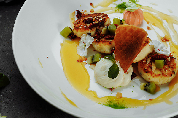 포토 JPG 해외이미지 전통 접시 음식 백그라운드 다이어트 부분 디저트 치즈 건강 요리 사람없음 케이크 식당 식사 튀김 흰색 신선 달콤 맛 아침식사 잼 설탕 굽기 먹기 크림 시골집 브런치 레시피 건강식 팬케이크 점심식사 러시아인 우크라이나 페스츄리 핸드메이드 맛있는 해외202310 해외포토 서양인 식기 유럽 빵 컬러 컨셉 모션 유제품 주택 상점 소스_음식 구이 파일형식