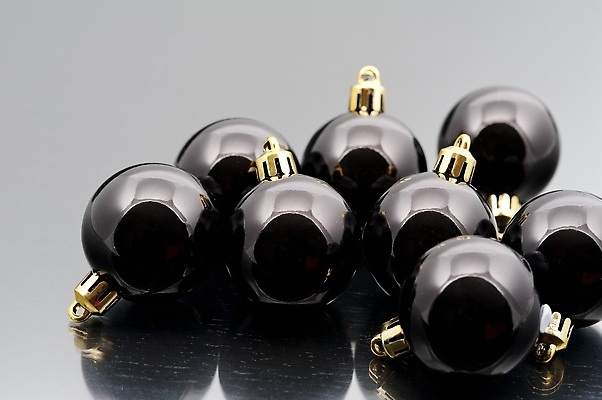 포토 JPG 해외이미지 전통 계절 크리스마스 겨울 공 휴가 사람없음 장식 빛 반사 검은색 축제 장식볼 축하 황금 오브젝트 노엘 해외202310 해외포토 기념일 컬러 컨셉 파일형식