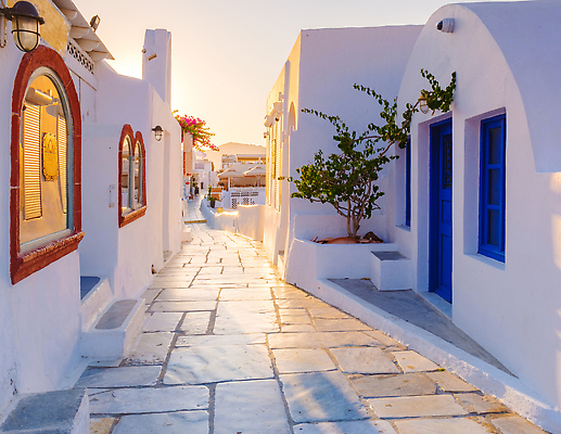 포토 JPG 해외이미지 전통 행복 유럽 바다 섬 여행 건축양식 호텔 휴가 거리 주택 사람없음 여름 파란색 컬러풀 교회 여행객 마을 일출 맑음 일몰 새벽 낭만 풍차 자유 흰색 고급 크루즈 지중해 그리스 휴양지 엽서 돔 타운 산토리니 그리스인 해외202310 해외포토 자연요소 서양인 건축물 계절 건축 감정 나라 컬러 컨셉 배_교통 숙소 날씨 사람 건물 노을 장소 도시 편지 파일형식