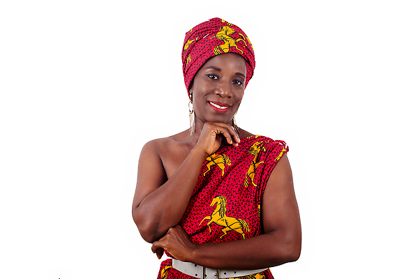 포토 JPG 해외이미지 모델 전통 라이프스타일 응시 행복 문화 무기 얼굴 포즈 백그라운드 실내 한명 사람 내부 가로 뷰티 머리 귀걸이 벨트 흰색 표현 턱 고립 해외202310 해외포토 1 시선 잡화 감정 컬러 장신구 생활 신체부위 파일형식