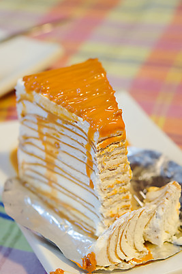 포토 JPG 해외이미지 접시 음식 조각 디저트 사람없음 케이크 추위 흰색 달콤 굽기 크림 채찍 핸드메이드 크레이프 해외202004 해외포토 식기 컬러 맛 구이 파일형식