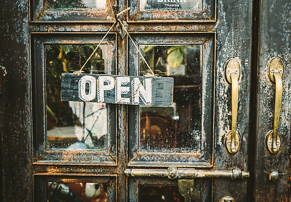 포토 JPG 해외이미지 디자인 커피 여행 백그라운드 비즈니스 건축양식 텍스트 창문 유리 거리 매달리기 미술 사람없음 목재 단어 문 상점 식당 카페 정보 수확 골동품 흰색 잡기 작업 오픈 심볼 서비스 사인 대문 공지사항 환영 보여주기 소매 옛날 위생관리 코로나바이러스 해외202310 해외포토 나무 문자 건축 음료 컬러 농업 재료 모션 재질 문화예술 관리 바이러스 파일형식