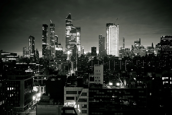 포토 JPG 해외이미지 길 여행 건축양식 거리 흑백 파노라마 사람없음 건물 강 도시풍경 탑 검은색 고층빌딩 미국 어둠 회색 흰색 도시 도심 정상 야간 저녁 뉴욕 정사각형 스카이라인 맨해튼 항공촬영 랜드마크 제국 해외202310 해외포토 자연요소 도형 건축물 건축 뷰포인트 컬러 북아메리카 촬영기법 풍경 빌딩 파일형식