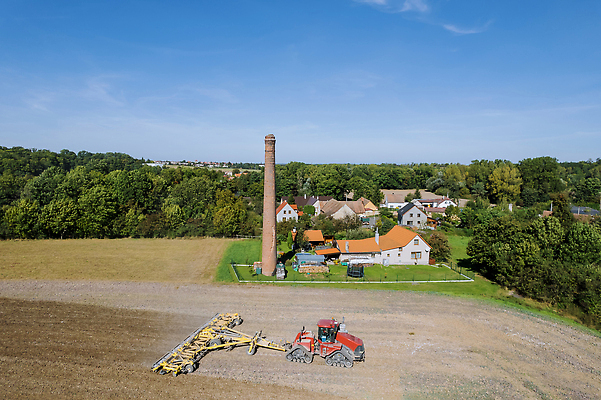 포토 JPG 해외이미지 산업 음식 밭 농업 씨앗 사람없음 농작물 농장 농사 기계 흙 장비 시골 업무 농부 낟알 땅 밀 만취 뿌리기 준비 트랙터 밭일 송곳 심기 쟁기 파종 해외202310 해외포토 식물 직업 모션 곡류 작업 농기계 특수차량 술취함 파일형식