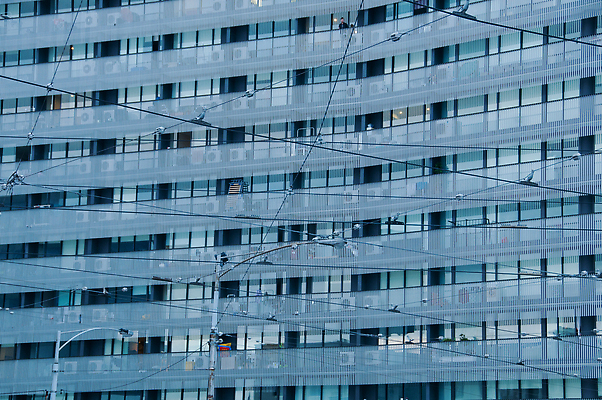 포토 JPG 해외이미지 외관 벽 백그라운드 컨셉 패턴 회사 비즈니스 건축양식 창문 유리 하늘 성공 추상 아파트 기술 풍경 사람없음 건물 금융 파란색 빛 도시풍경 사무실 반사 맑음 고층빌딩 도시 센터 재산 도심 상승 각도 장면 지역 타운 청사진 서쪽 수도권 진짜 해외202310 해외포토 건축물 건축 컬러 무늬 재질 날씨 주택 빌딩 경제 방향 파일형식