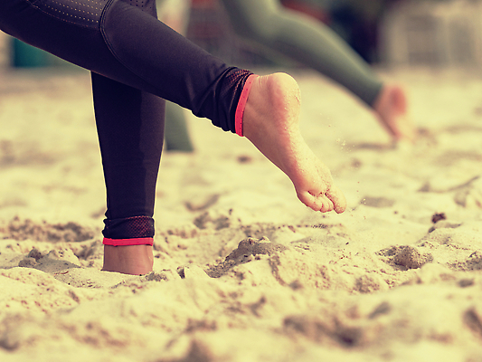 포토 JPG 해외이미지 백인 여자 아시아 모래 서브 건강 경기 소년 사람없음 야외 10대 운동 태양 얼음 기쁨 오픈 집중 피부 속도 배드민턴 발가락 레깅스 발목 법정 저지 토너먼트 플레이어 필승 해외202310 해외포토 자연요소 서양인 남자 감정 나라 어린이 스포츠 컨셉 발 청소년 하의 사람 신체부위 구기 우승 파일형식
