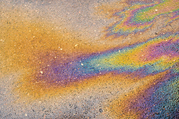 포토 JPG 해외이미지 도로 무지개 자동차 거리 사람없음 물 젖음 얼룩 액체 떨어짐 휘발유 석유 주차 질감 웅덩이 연료 가스 쏟아짐 문제 짐차 엔진 제비 땅바닥 화학물질 유체 해외202310 해외포토 자연요소 길 육상교통 컨셉 교통시설 모션 조류 바닥 화학 파일형식