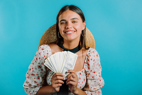 포토 JPG 해외이미지 백인 모델 남자 행복 유럽 백그라운드 컨셉 지폐 돈 비즈니스 청소년 성공 수염 한명 사람 성인 30대 금융 달러 회색 저축 잡기 비즈니스맨 계산 재산 긍정 동영상 80대 수입 카운트 카피스페이스 슬로모션 해외202310 해외포토 서양인 1 노년 감정 나라 컬러 모션 촬영기법 장년 경제 공백 직장인 파일형식