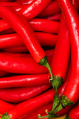 포토 JPG 해외이미지 식물 음식 컬러 백그라운드 컨셉 채소 재료 고추 피망 파프리카 건강 요리 사람없음 빨간색 초록색 주방 추위 신선 뜨거움 양념 조미료 맛 먹기 향신료 묘사 오브젝트 유기농 질감 매움 향료 후추 내추럴 연소 고립 숙성 페퍼로니 할라피뇨 해외202310 해외포토 웰빙 모션 소시지 향기 냄새 향미료 파일형식