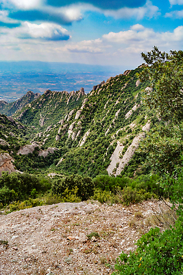 포토 JPG 해외이미지 유럽 기독교 하늘 산 사람없음 스페인 언덕 바르셀로나 남유럽 해외202310 해외포토 나라 종교 파일형식