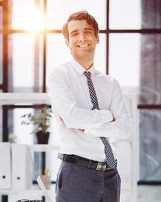 포토 JPG 해외이미지 백인 직업 라이프스타일 남자 행복 인터넷 비즈니스 사업가 통신 성공 회의 모바일 실내 관리 대화 한명 웃음 사람 앉기 성인 노트북 스마트폰 컴퓨터 사무실 기쁨 최고 업무 비즈니스맨 자신감 우아함 어플리케이션 전화기 고객 스마트 책상 경영자 부름 경영 해외202310 해외포토 서양인 1 감정 가구 컨셉 모션 표정 말하기 내부 생활 전자제품 핸드폰 스마트기기 작업 직장인 리더 파일형식