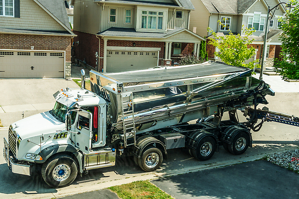 포토 JPG 해외이미지 직업 산업 도로 포장 노동자 사람 동양인 사람없음 야외 건물 기계 장비 도시 업무 보행로 수리 아스팔트 땅 건축업자 단절 송곳 해외202310 해외포토 건축물 건축 길 교통시설 인종 작업 파일형식