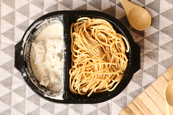 포토 JPG 해외이미지 접시 음식 다이어트 채소 재료 공 탁자 치즈 파스타 건강 육류 사람없음 초록색 식사 저녁식사 소고기 신선 뜨거움 변화 먹기 레시피 점심식사 볼로냐 플랫레이 해외202310 해외포토 식기 컬러 가구 컨셉 식재료 모션 유제품 서양음식 플랫 파일형식