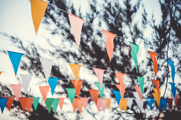 포토 JPG 해외이미지 디자인 배너 기념일 행복 리본 종이 줄 컬러 백그라운드 크리스마스 패턴 일러스트 벽지 추상 휴가 새로움 기념 매달리기 이벤트 사람없음 야외 그래픽 장식 빨간색 초록색 파란색 컬러풀 파티 축제 화환 축하 깃발 인사 생일 질감 기하학 고립 엘리먼트 벡터 카피스페이스 해외202310 해외포토 꽃 감정 컨셉 무늬 모션 공백 예절 파일형식