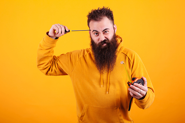 포토 JPG 해외이미지 남자 한명 들기 상반신 성인 앞모습 공구 찡그림 건축가 건축업자 성인남자한명만 해외포토 직업 1 건축 뷰포인트 모션 표정 사람 도구 남자한명만 성인남자만 파일형식