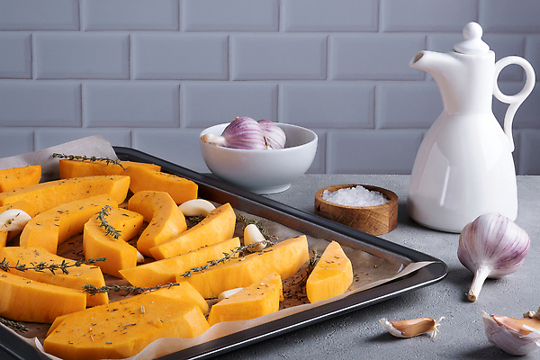 포토 JPG 해외이미지 전통 종이 조각 채소 오렌지 재료 탁자 호박 건강 마늘 요리 사람없음 주방 수확 시골 신선 오븐 달콤 맛 기름 자르기 굽기 허브 향신료 준비 유기농 올리브 날것 슬라이스 소금 레시피 스쿼시 건강식 백리향 숙성 양피지 정물화 채식주의자 핸드메이드 비건 맛있는 해외202310 해외포토 식물 웰빙 열매 음식 스포츠 가구 컨셉 농업 과일 모션 구기 가전제품 구이 그림 채식 향미료 파일형식