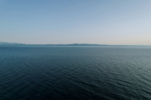 포토 JPG 해외이미지 구름 계절 파도 바다 여행 자연 하늘 표면 아침 날씨 휴가 산 파노라마 풍경 사람없음 물 여름 파란색 빛 뷰티 일출 어둠 추위 안개 내추럴 뿌연 수평선 해외202310 해외포토 주간 자연요소 컬러 촬영기법 노을 생태계 파일형식