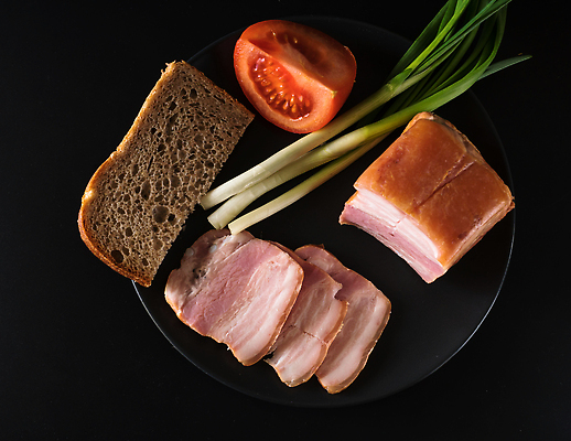 포토 JPG 해외이미지 모양 전통 음식 빵 백그라운드 토마토 채소 재료 탁자 양파 주택 샌드위치 건강 마늘 돼지고기 요리 사람없음 목재 빨간색 초록색 우주 검은색 식사 저녁식사 어둠 튀김 신선 유기농 날것 위치 베이컨 내추럴 점심식사 딜 러시아인 절임 핸드메이드 호밀 맛있는 해외202310 해외포토 서양인 나무 웰빙 컬러 가구 곡류 육류 건물 파일형식