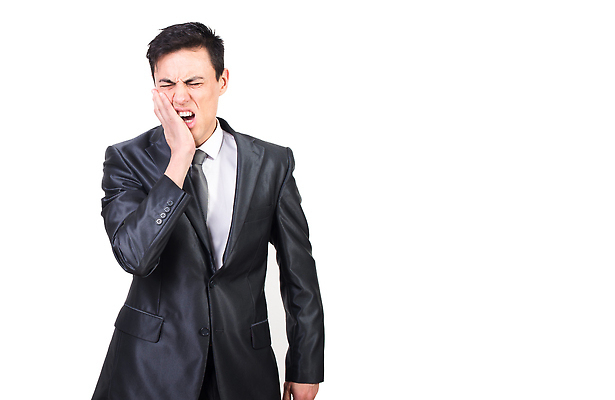 포토 JPG 해외이미지 스튜디오촬영 남자 노동자 스트레스 실내 한명 고통 표현 치아 질병 상처 종업원 불안 고민 흰배경 문제 긴장 불쾌함 고립 부정적 비명 정중 증상 치통 트러블 해로움 카피스페이스 해외202310 해외포토 직업 1 감정 백그라운드 컨셉 의학 사람 내부 공백 흰색 소화기관 파일형식