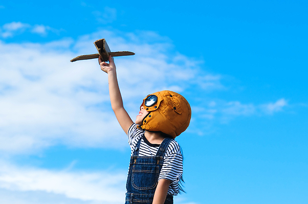 포토 JPG 해외이미지 라이프스타일 손 공원 행복 어린이 여행 백그라운드 컨셉 상상 자연 놀이 하늘 휴가 미래 비행기 아이디어 야외 두명 장난감 여행객 맑음 자유 수확 놀이터 파일럿 모험가 공상 판지 대패 몽상가 핸드메이드 자극 해외202310 해외포토 직업 공공시설 감정 농업 항공교통 날씨 대중교통 사람 생활 신체부위 생태계 파일형식