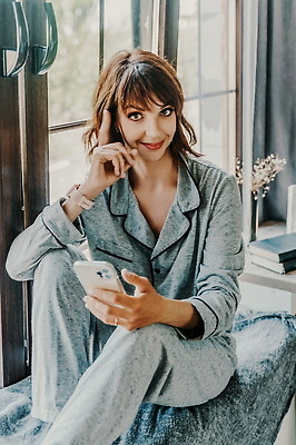 포토 JPG 해외이미지 1 라이프스타일 응시 계절 행복 얼굴 커피 음료 벽 백그라운드 컨셉 겨울 창문 아침 휴식 주택 실내 따뜻함 관리 한명 앉기 성인 내부 컵 빛 인테리어 금발 뷰티 유일 안락 해외202310 해외포토 주간 헤어스타일 식기 디자인 시선 감정 모션 사람 건물 생활 신체부위 파일형식