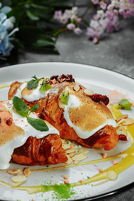 포토 JPG 해외이미지 전통 접시 음식 백그라운드 탁자 아침 디저트 요리 사람없음 목재 갈색 노란색 초콜릿 식사 펼침 카페 빵집 껍질 흰색 신선 황금 달콤 맛 아침식사 설탕 굽기 먹기 크림 오브젝트 시럽 와플 프랑스어 점심식사 고립 단절 번 페스츄리 핸드메이드 캐러멜 맛있는 해외202310 해외포토 주간 나무 문자 식기 빵 컬러 가구 컨셉 재료 모션 상점 구이 파일형식