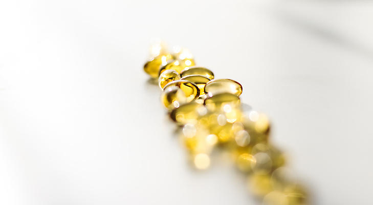 포토 JPG 해외이미지 사람없음 알약 노란색 건강관리 흰색 낟알 영양제 오메가 항생제 해외202310 해외포토 컬러 건강 관리 약 파일형식