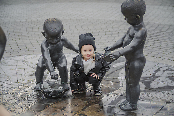 포토 JPG 해외이미지 백인 외관 공원 행복 지구 어린이 스포츠 백그라운드 무지개 가족 놀이 휴가 실내 한명 미소 웃음 여름 달리기 파티 점프 기쁨 방 게임 생일 센터 작음 준비 비둘기 부드러움 지역 고무 쉬는시간 걸음마 천진난만 해외202310 해외포토 자연요소 서양인 1 계절 공공시설 기념일 감정 컨셉 관계 모션 조류 휴식 표정 사람 이벤트 내부 감각 크기 파일형식