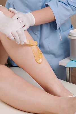 포토 JPG 해외이미지 백인 직업 여자 백그라운드 컨셉 신체 건강 관리 사람없음 치료 뷰티 상점 스파 화장품 고통 뜨거움 막대기 센터 미용사 설탕 피부 피부관리 반죽 테라피 주인 내추럴 순서 삭제 돌봄 바디케어 왁스 위생관리 제모 해외202310 해외포토 서양인 감정 의학 모션 사람 신체부위 파일형식