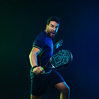 포토 JPG 해외이미지 라이프스타일 손 디자인 배너 포스터 벽 스포츠 포즈 백그라운드 공 벽지 놀이 한명 사람 파란색 테니스 덮개 게임 라켓 우승 어플리케이션 네온 승진 동영상 다운로드 법정 소셜미디어 승자 출판 플레이어 헤딩 카피스페이스 자극 해외202310 해외포토 1 스포츠용품 컬러 생활 신체부위 구기 축구 공백 뚜껑 최고 파일형식