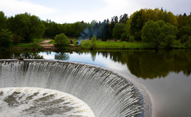 포토 JPG 해외이미지 유럽 여행 자연 휴가 풍경 사람없음 야외 물 여름 강 뷰티 환경 골짜기 계곡 힘 침묵 활발 폭포 하이킹 흐름 에너지 안개 가을 시골 개울 황무지 급류 가장자리 떨어짐 분무기 내추럴 랜드마크 힘찬 스플래쉬 해외202310 해외포토 자연요소 계절 나라 컨셉 레저 날씨 소리 둘레 생태계 파일형식