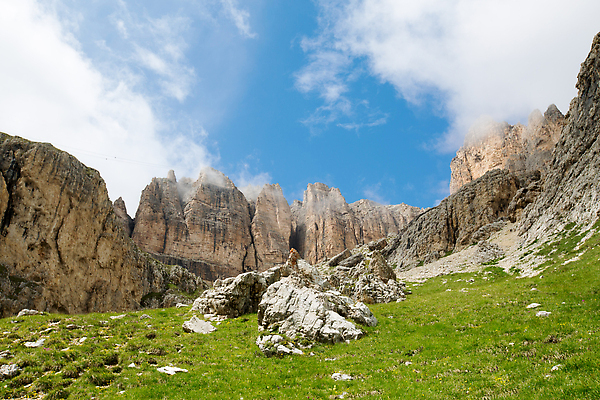 포토 JPG 해외이미지 유럽 스포츠 휴가 파노라마 사람없음 야외 환경 이탈리아 하이킹 가장자리 산등성이 알프스 좁은 통과 산맥 해외202310 해외포토 나라 레저 산 촬영기법 둘레 파일형식