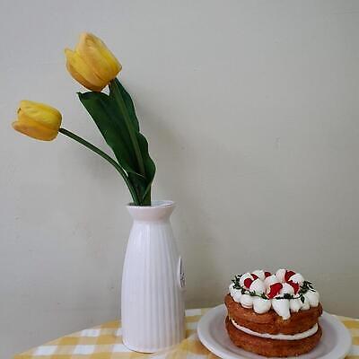 포토 JPG 해외이미지 식물 꽃 음식 디저트 사람없음 파란색 케이크 꽃병 얼음 튤립 수선화 터키석 버터크림 해외202310 해외포토 자연요소 컬러 보석 크림 파일형식