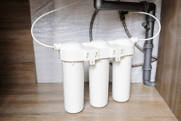 포토 JPG 해외이미지 산업 음료 가정 새로움 주택 건강 사람없음 치료 물 주방 블록 장비 흰색 신선 수리 순수 서비스 수도꼭지 준비 탱크 시스템 튜브 반전 공학 내추럴 교체 배관공 설치 압력 필터 탄소 해외202310 해외포토 자연요소 교육 컬러 컨셉 의학 건물 파일형식