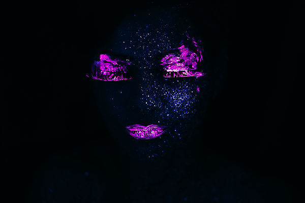 포토 JPG 해외이미지 모델 디자인 여자 얼굴 분홍색 컬러 백그라운드 무지개 추상 미술 성인 사람없음 초록색 파란색 빛 컬러풀 뷰티 파티 유행 보라색 검은색 어둠 페인트 춤 야간 가루 속눈썹 제비꽃 클럽 디스코 만들기 네온 공상 형광등 광 자외선 해외202310 해외포토 자연요소 꽃 음악 무늬 모션 문화예술 전등 사람 이벤트 신체부위 눈썹 파일형식