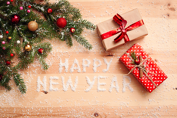 포토 JPG 해외이미지 나무 전통 행복 컬러 백그라운드 크리스마스 겨울 공 탁자 휴가 새해 프레임 따뜻함 선물 이벤트 사람없음 목재 장식 빨간색 초록색 상자 컬러풀 뷰티 축제 흰색 나뭇가지 분위기 12월 연도 심볼 전나무 구성 인공 핸드메이드 해외202310 해외포토 식물 계절 기념일 감정 가구 컨셉 재료 날짜 파일형식