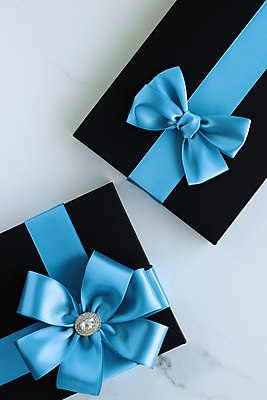 포토 JPG 해외이미지 리본 사람없음 선물상자 검은색 고급 보석 대리석 해외202310 해외포토 컬러 컨셉 재료 선물 상자 광석 파일형식